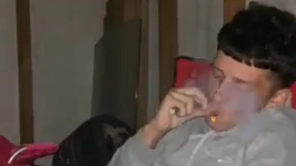 Stoner getting sucked and rimmed