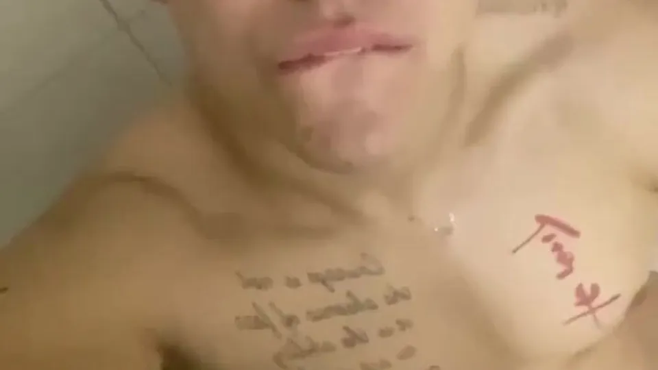 Str8 Argentinian guy showing huge amazing ass