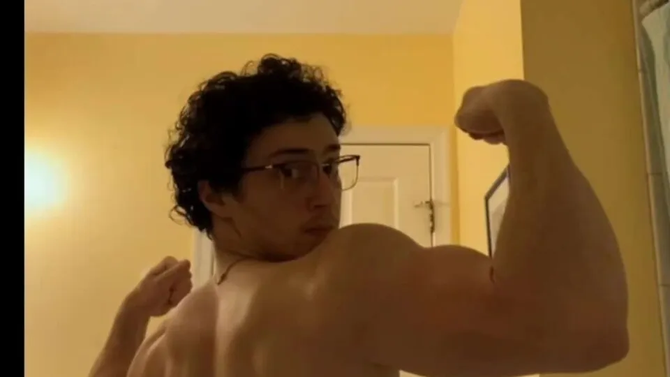Str8 baited guy with glasses cums twice - ThisVid.com