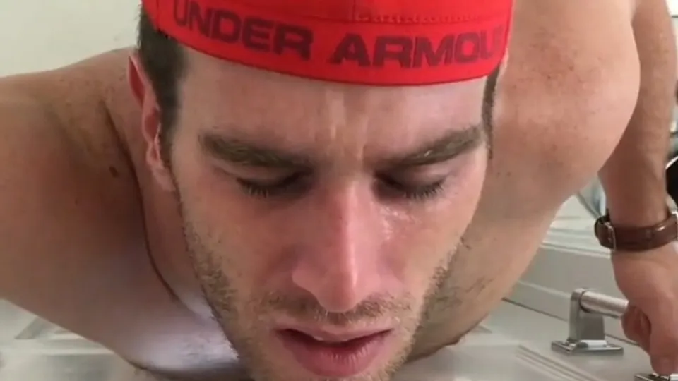 Str8 blond jock orally worshipped at gh - ThisVid.com