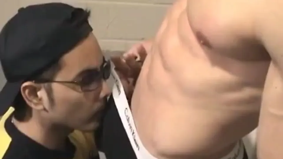 Str8 bodybuilder worshiping and service #14 - ThisVid.com