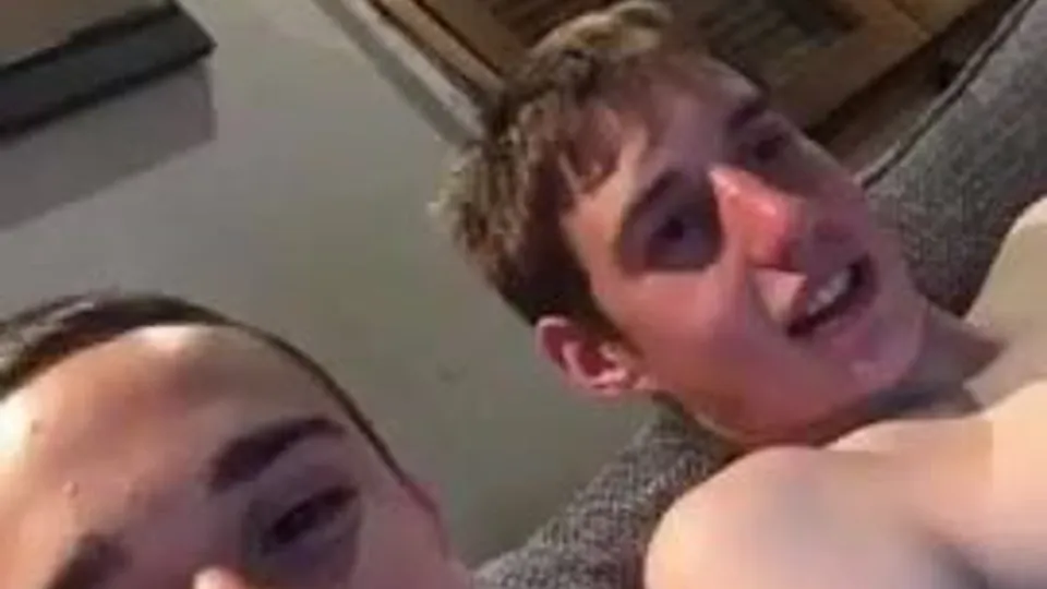 Str8 bros jerking off together