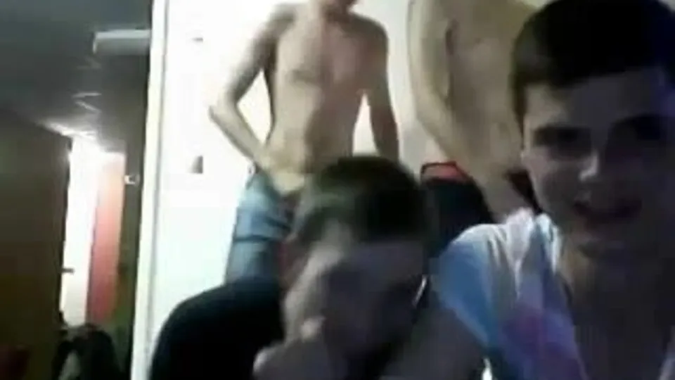 Amigos Heteros na Webcam