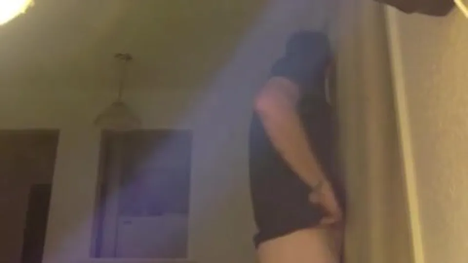 Str8 guy get blowjob real hot - video 4 - ThisVid.com