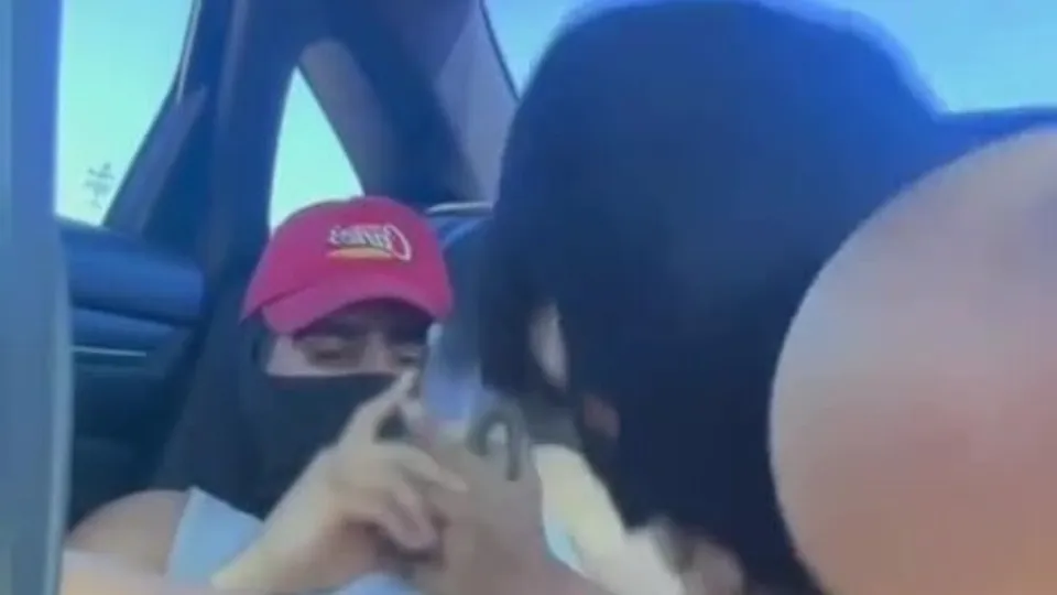 Str8 guy gets sucked by fag - ThisVid.com