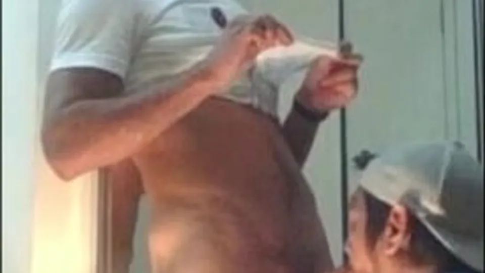 Str8 guy serviced - ThisVid.com