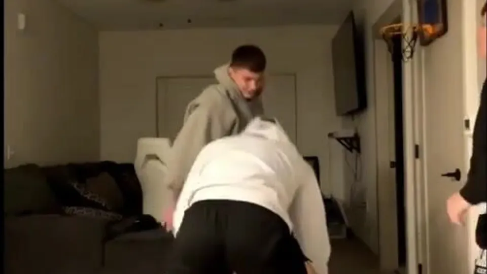 Str8 guys play naked twister - ThisVid.com