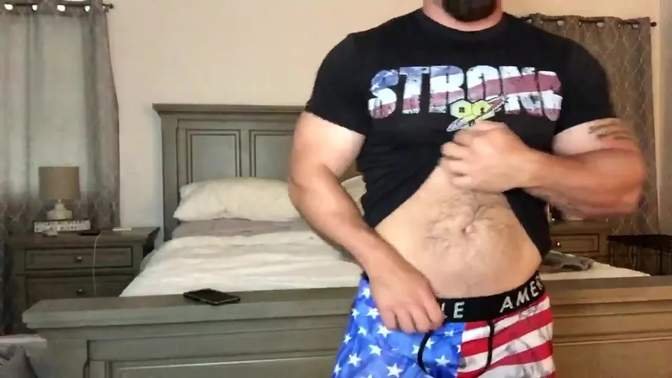 Str8 hunk show off his muscle ass - ThisVid.com