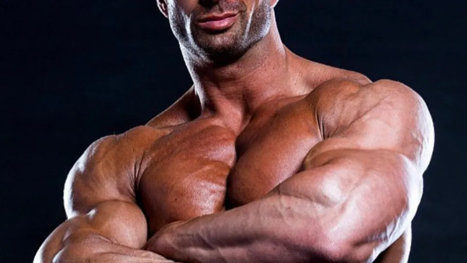 Str8 IG bodybuilder early porn days - ThisVid.com