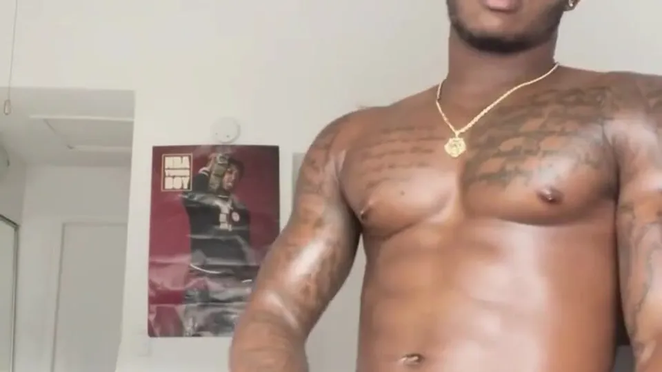 Str8 jock busts a nut
