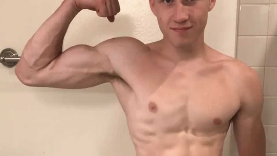 Str8 married jock busts a nut - ThisVid.com