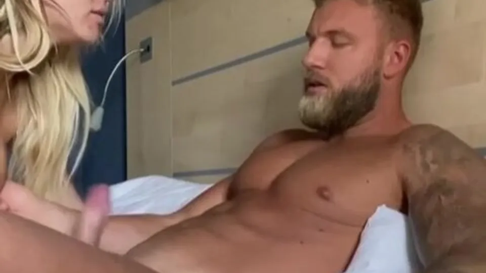 (str8) muscle stud fucks his gf hard - ThisVid.com