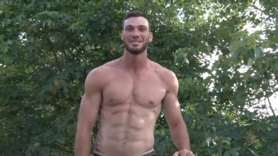 Str8 muscley stud poses and jerks - ThisVid.com