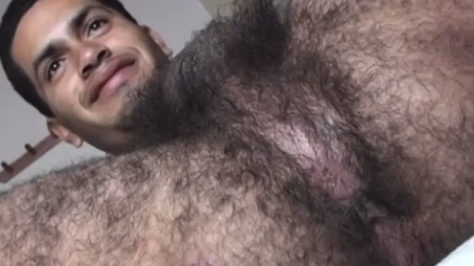 Str8 Peruvian shows *HAIRY* ass for money - ThisVid.com
