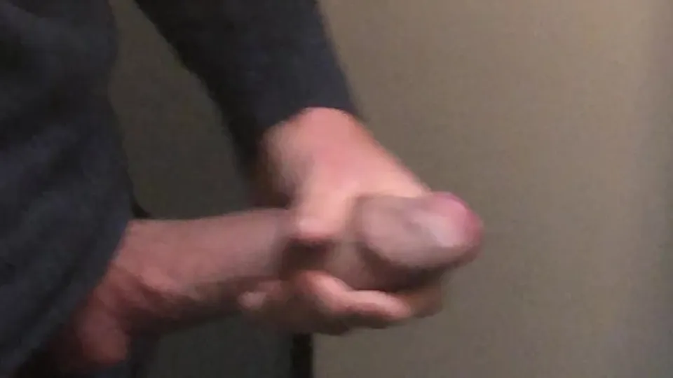 Str8 pornstar jerking off, train toilet - ThisVid.com