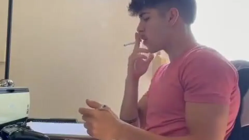 Str8 spanish boy studying smoking masturbate - ThisVid.com
