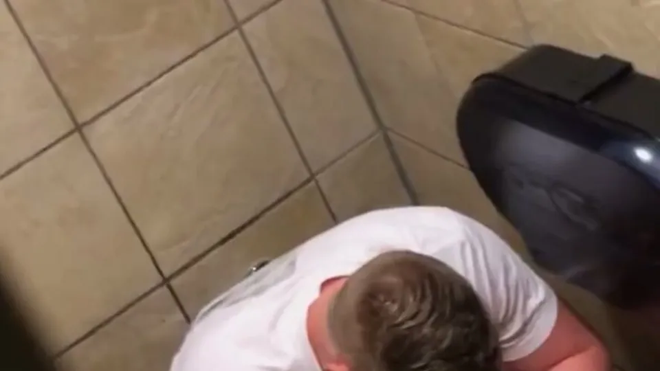 Str8 Wrestler Caught Wanking & Cums After Taking Shit! - ThisVid.com