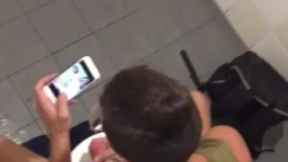 Str8 Wrestler Caught Wanking! - ThisVid.com