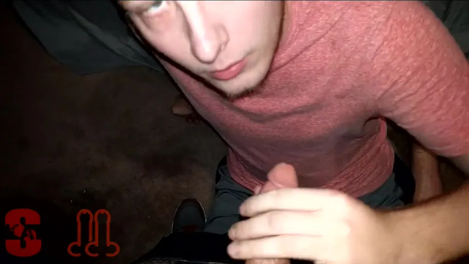 Straight 18 yo gets first blowjob from a guy - ThisVid.com