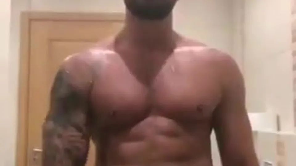 Straight alpha jerking off his beautiful cock in the sh - ThisVid.com