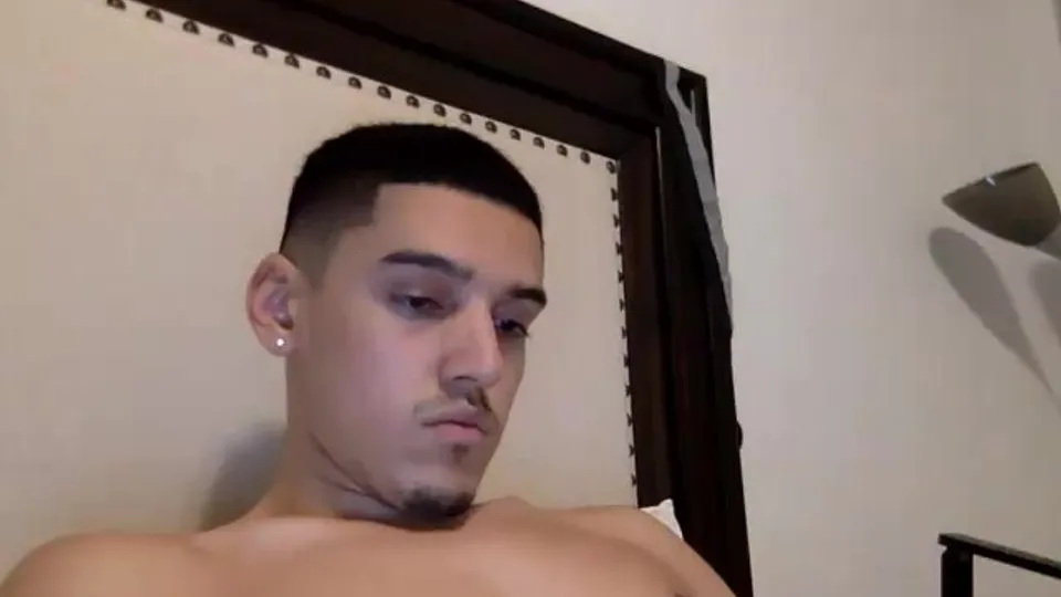 Straight Baited - Cute Guy With Big Balls - ThisVid.com