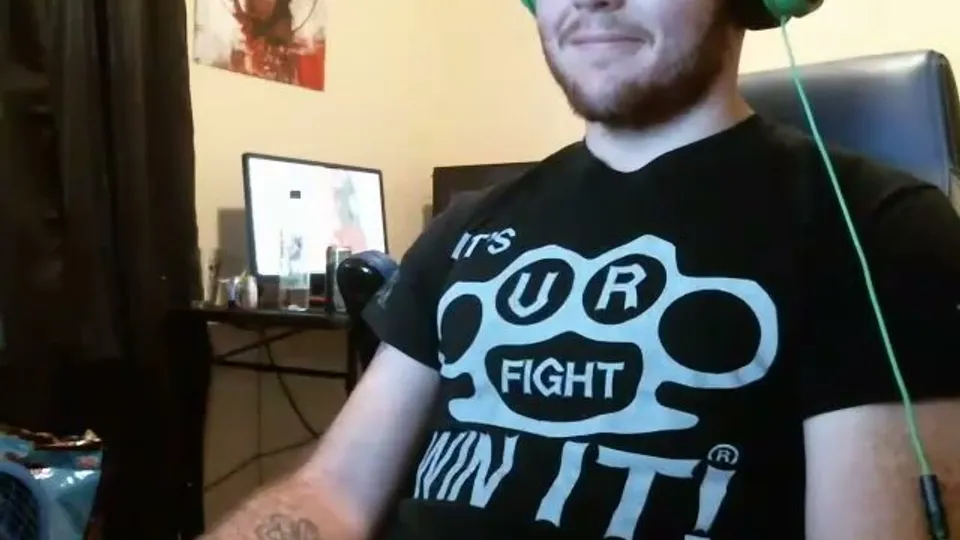 Straight Baited - Horny Gamer Cums Online - ThisVid.com