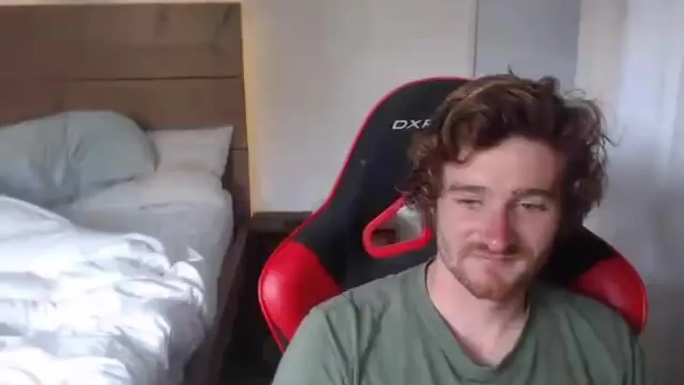 Straight Baited - Pisses On Himself - ThisVid.com