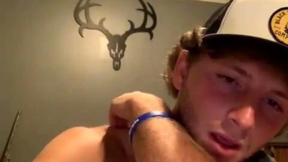 Straight Baited - Sexy Country Boy (audio synced) - ThisVid.com