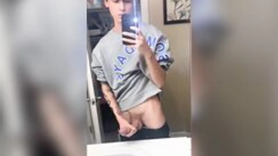 straight camboy cums in sink