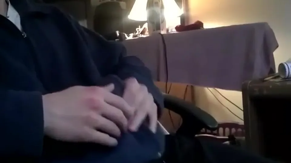 好基友说服直男自慰