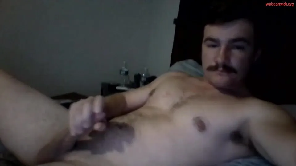 Muscular Man Teases His Body in Bedroom Solo Session