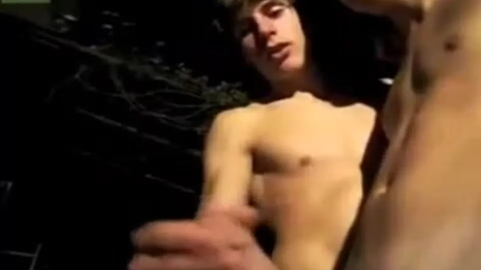 Straight french friends having fun - ThisVid.com