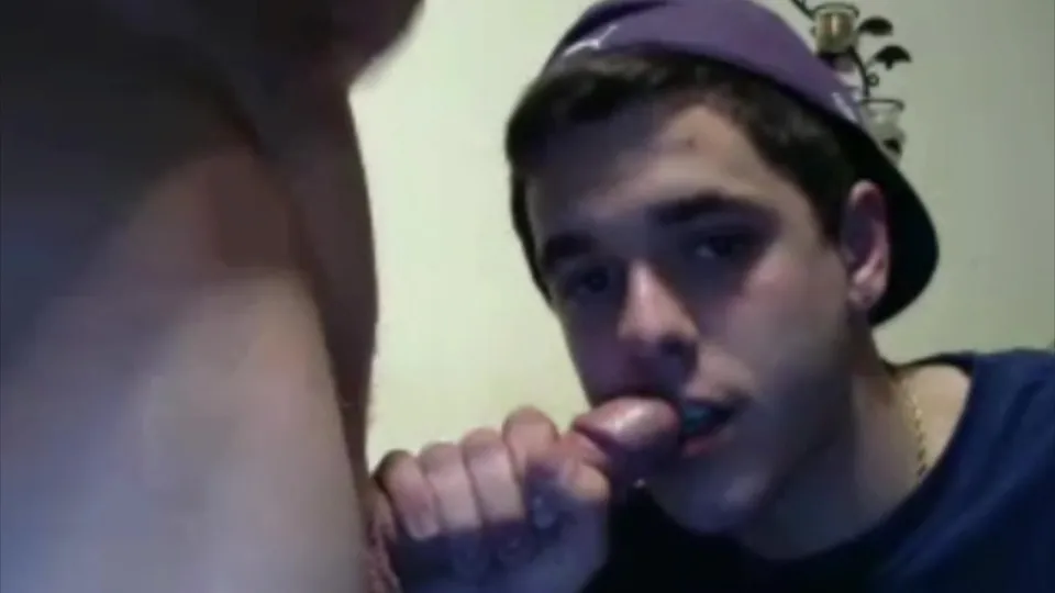 Straight friend seduced - ThisVid.com