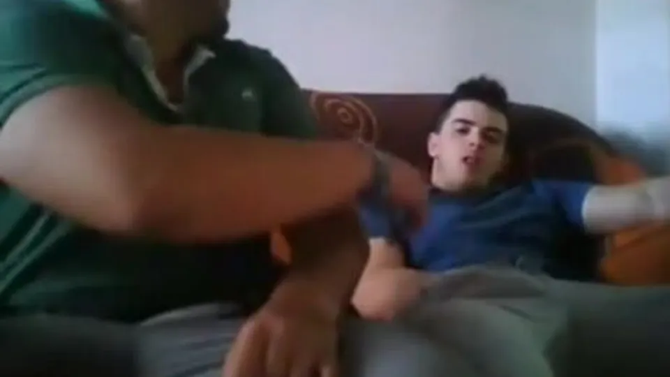 Straight friends having fun on cam - video 43 - ThisVid.com