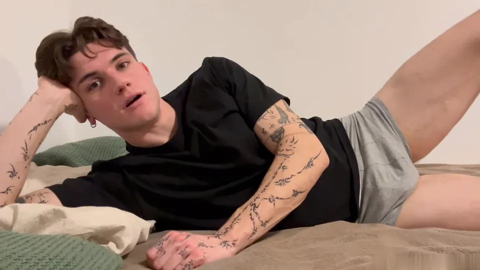 Straight german boy stroke and cum - ThisVid.com