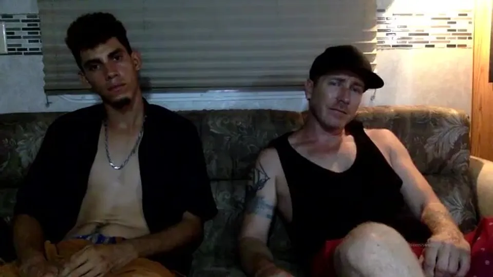 Tipo Hetero Se Masturba En Cámara