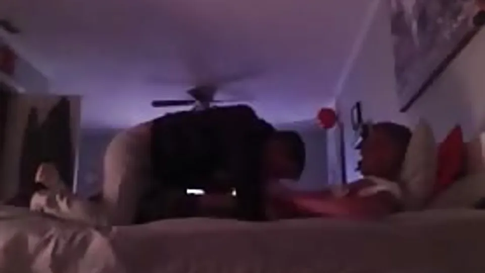 Straight guy gets head from gay Craigslist hook up for money