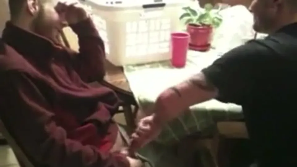 Straight guy got sucked By friend - ThisVid.com