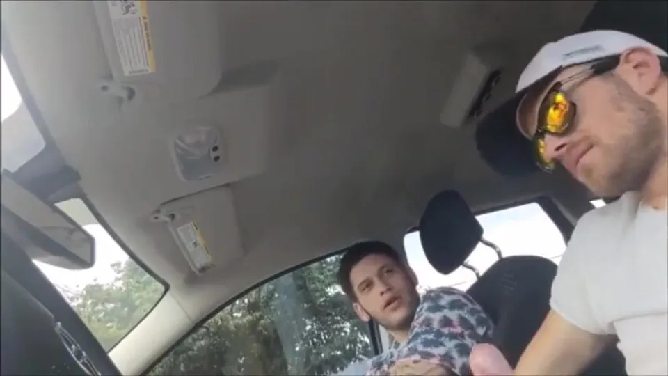 Straight guy sucks cock - ThisVid.com