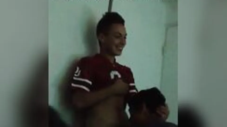 Straight guy sucks