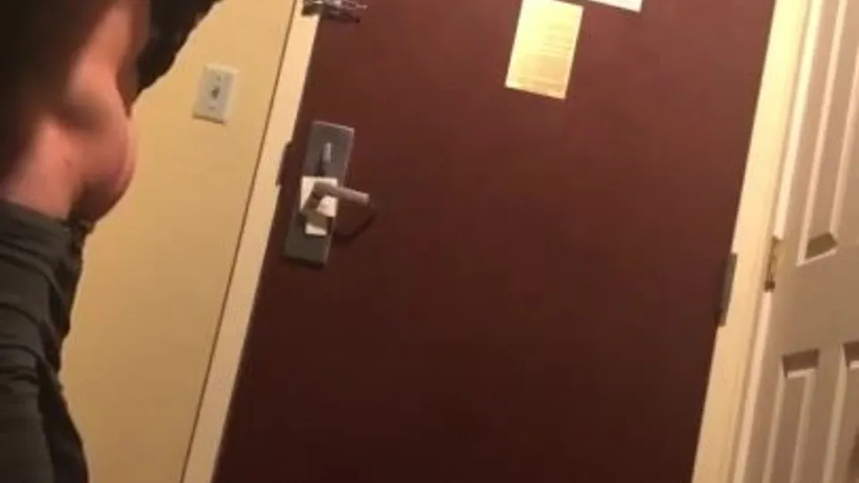 Straight guy tricked at gloryhole - video 2 - ThisVid.com