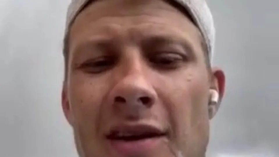Straight guy wants to taste his own cum - ThisVid.com