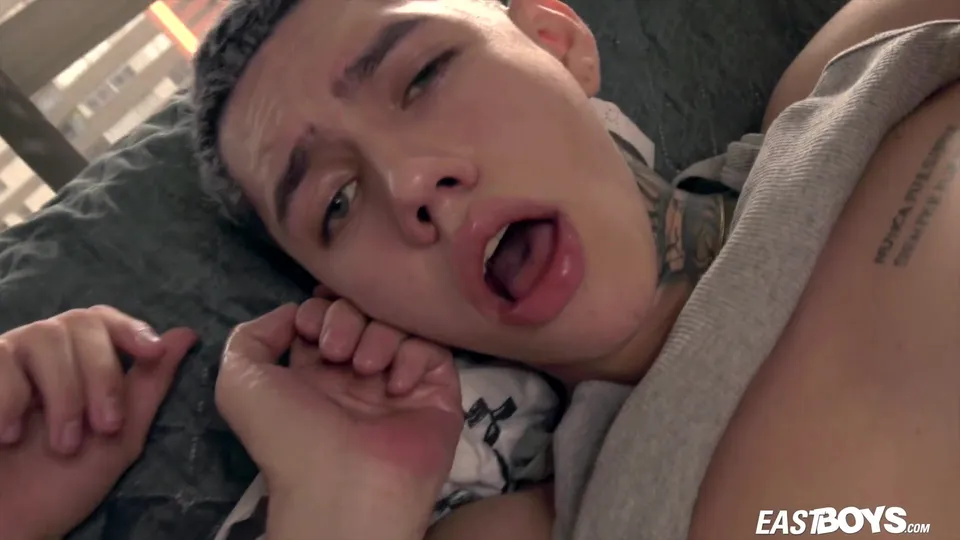 Latino's Public Show for Cash