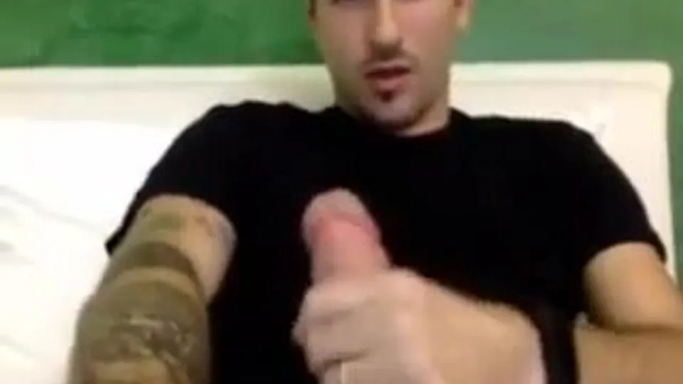 Straight Married Guy Jerks Off and Cums - ThisVid.com