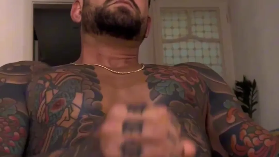 Straight pornstar stroke and cum - video 2 - ThisVid.com