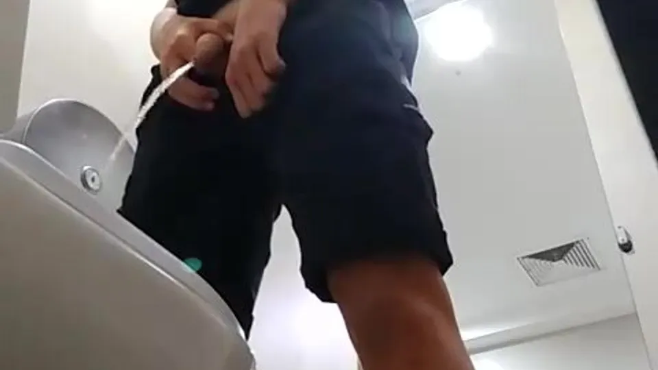 Straight Teen spy piss - ThisVid.com