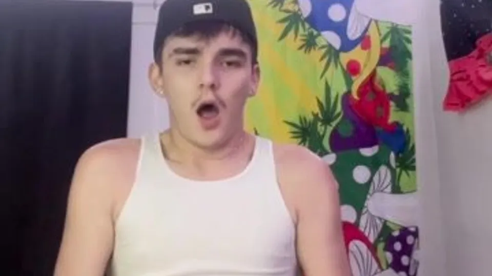 Straight teen talks dirty for his faggot fans - ThisVid.com