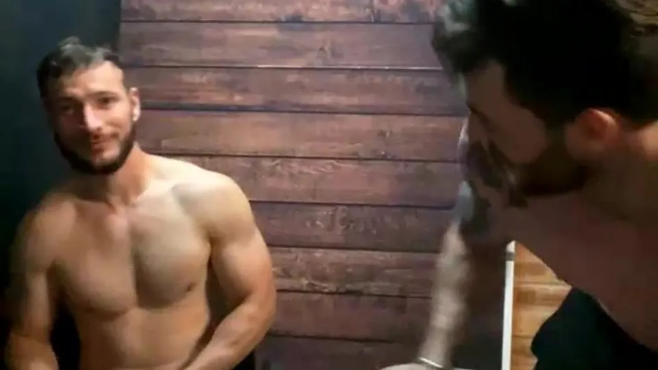 STRAIGHT UK LAD STROKE TOGETHER - ThisVid.com