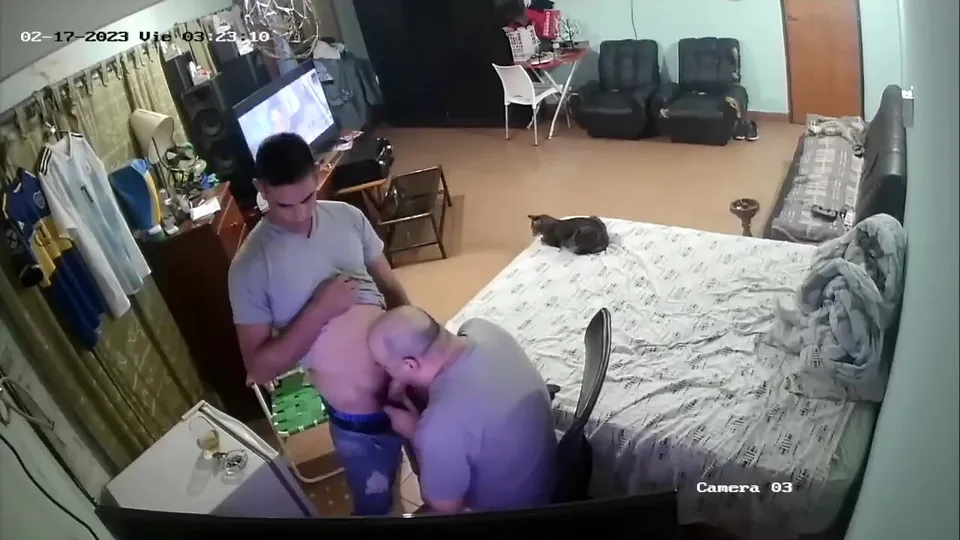 Straight vs gay - IP CAM - ThisVid.com