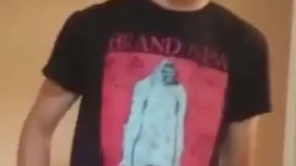 Straight young cousin spied in bathroom - ThisVid.com
